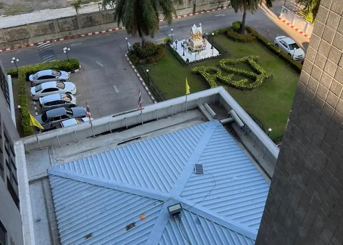 Regent Srinakarin 19a